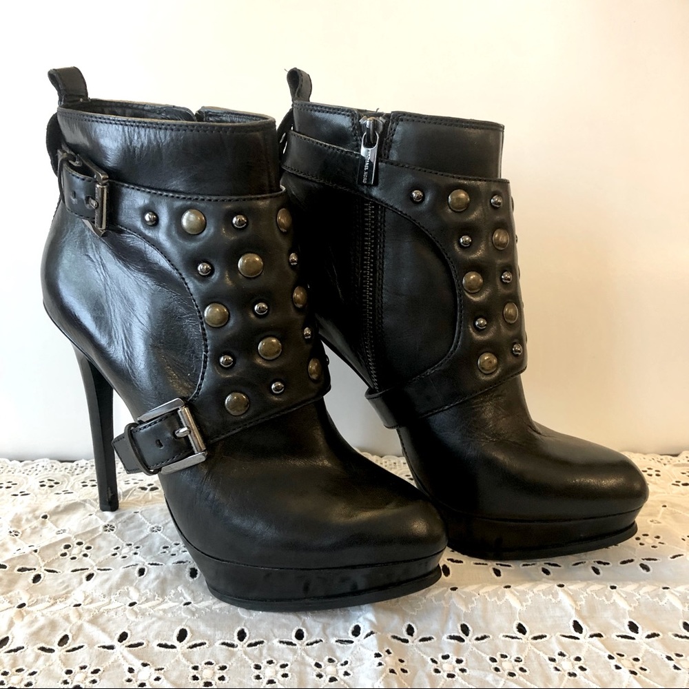 Michael Kors Black Leather Short Rock ‘n’ Roll Stiletto Boot, size 9
